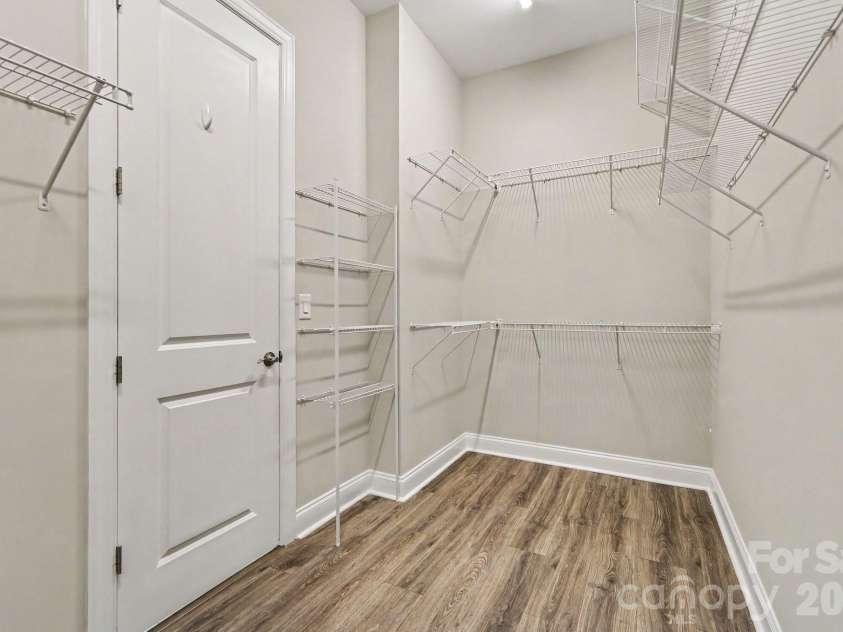 17920 Culross Lane, Charlotte, NC 28278.  MLS# CAR4422290, YatesRealty ID 49511. 