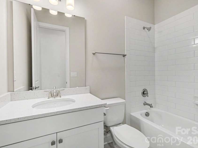 17920 Culross Lane, Charlotte, NC 28278.  MLS# CAR4422290, YatesRealty ID 49511. 