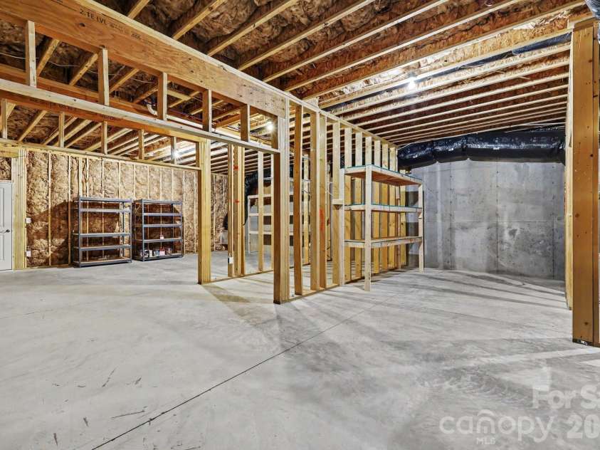 17920 Culross Lane, Charlotte, NC 28278.  MLS# CAR4422290, YatesRealty ID 49511. 