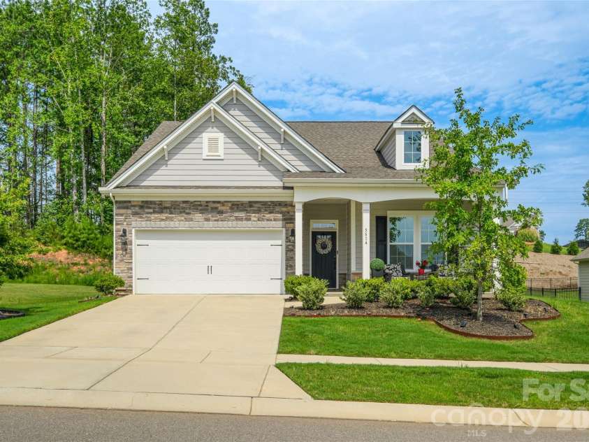5614 Casper Drive, Charlotte, NC 28214.  MLS# CAR4416797, YatesRealty ID 49512. 
