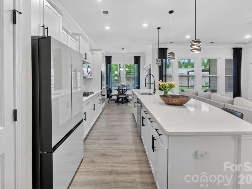 5614 Casper Drive, Charlotte, NC 28214.  MLS# CAR4416797, YatesRealty ID 49512. 