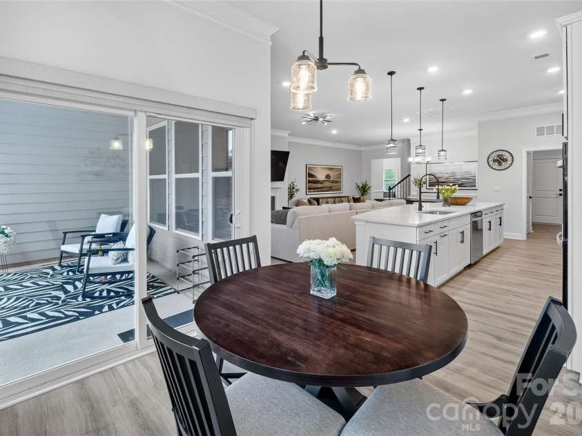 5614 Casper Drive, Charlotte, NC 28214.  MLS# CAR4416797, YatesRealty ID 49512. 