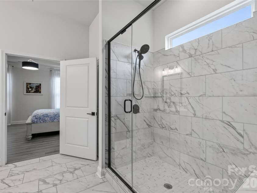 5614 Casper Drive, Charlotte, NC 28214.  MLS# CAR4416797, YatesRealty ID 49512. 