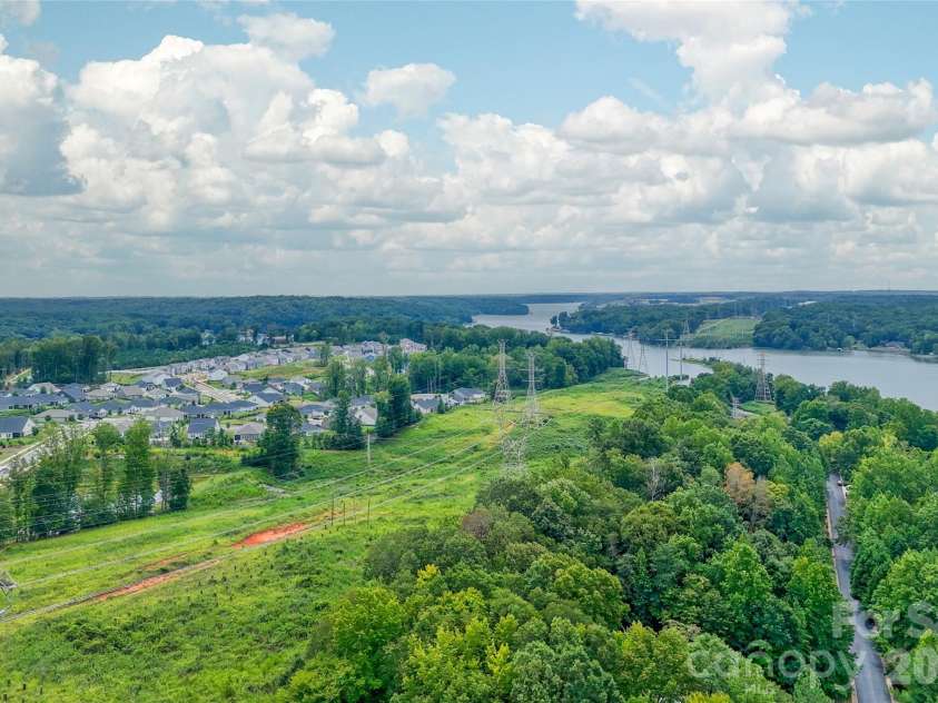 5614 Casper Drive, Charlotte, NC 28214.  MLS# CAR4416797, YatesRealty ID 49512. 