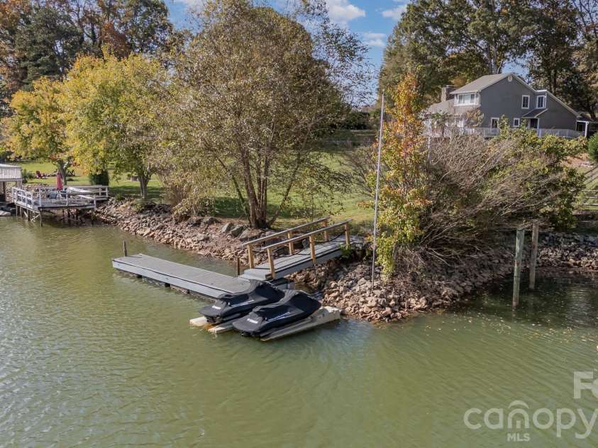 332-A Queens Cove Road, Mooresville, NC 28117.  MLS# CAR4421990, YatesRealty ID 49515. 