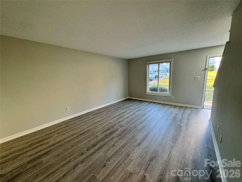 1906 Mereview Court, Charlotte, NC 28210.  MLS# CAR4422728, YatesRealty ID 49516. 