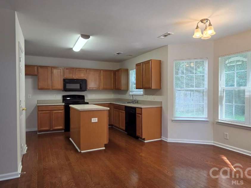 5708 Twin Brook Drive, Charlotte, NC 28269.  MLS# CAR4412827, YatesRealty ID 49517. 