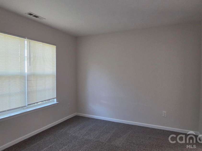 5708 Twin Brook Drive, Charlotte, NC 28269.  MLS# CAR4412827, YatesRealty ID 49517. 