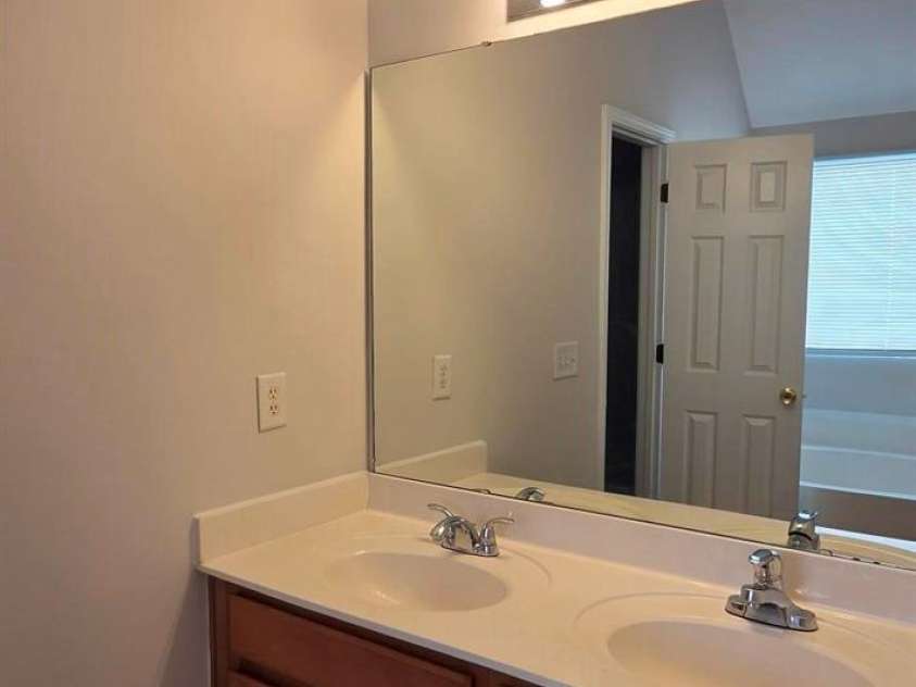 5708 Twin Brook Drive, Charlotte, NC 28269.  MLS# CAR4412827, YatesRealty ID 49517. 