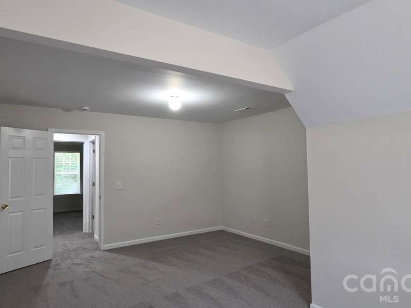 5708 Twin Brook Drive, Charlotte, NC 28269.  MLS# CAR4412827, YatesRealty ID 49517. 