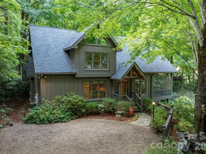 575 Seminole Way, Lake Toxaway, NC 28747.  MLS# CAR4421086, YatesRealty ID 49518. 