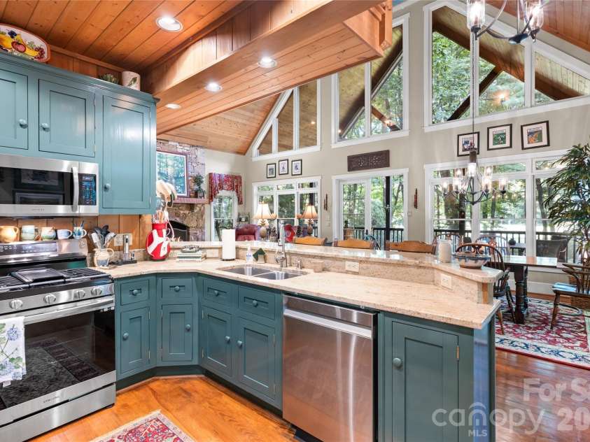 575 Seminole Way, Lake Toxaway, NC 28747.  MLS# CAR4421086, YatesRealty ID 49518. 