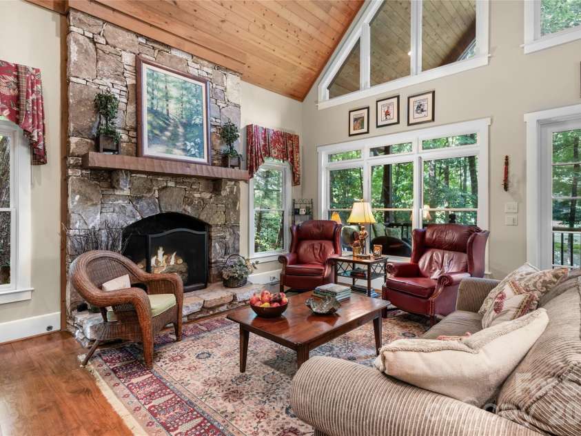 575 Seminole Way, Lake Toxaway, NC 28747.  MLS# CAR4421086, YatesRealty ID 49518. 