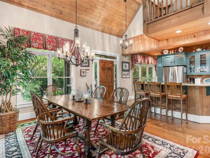 575 Seminole Way, Lake Toxaway, NC 28747.  MLS# CAR4421086, YatesRealty ID 49518. 