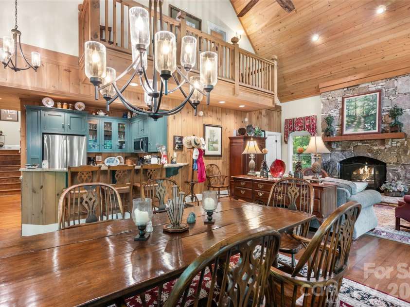 575 Seminole Way, Lake Toxaway, NC 28747.  MLS# CAR4421086, YatesRealty ID 49518. 