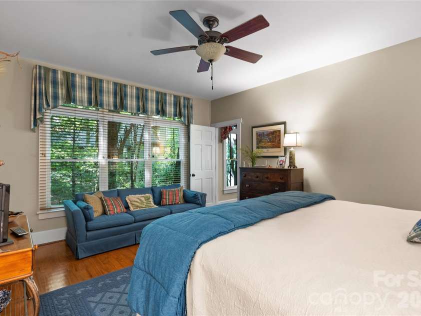 575 Seminole Way, Lake Toxaway, NC 28747.  MLS# CAR4421086, YatesRealty ID 49518. 
