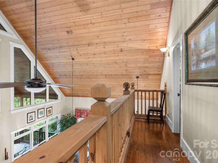575 Seminole Way, Lake Toxaway, NC 28747.  MLS# CAR4421086, YatesRealty ID 49518. 