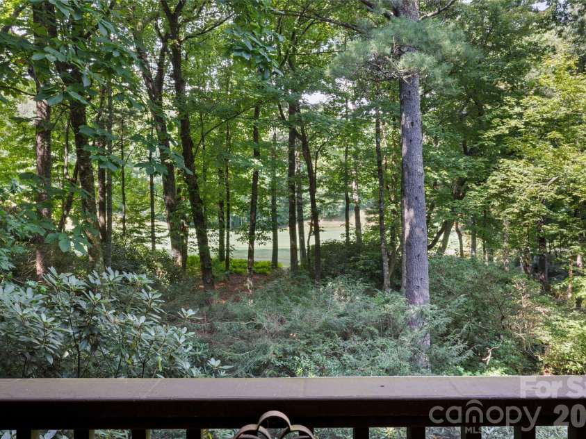 575 Seminole Way, Lake Toxaway, NC 28747.  MLS# CAR4421086, YatesRealty ID 49518. 