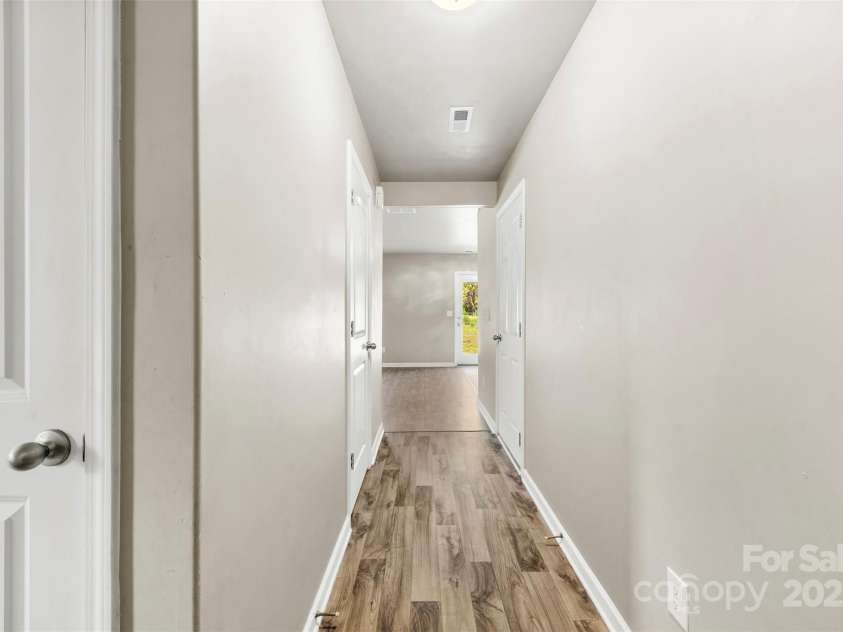 117 Dutchess Drive, Kings Mountain, NC 28086.  MLS# CAR4296358, YatesRealty ID 4952. 