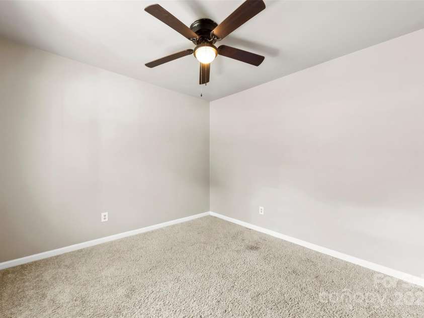 117 Dutchess Drive, Kings Mountain, NC 28086.  MLS# CAR4296358, YatesRealty ID 4952. 