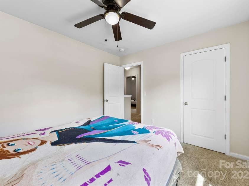 117 Dutchess Drive, Kings Mountain, NC 28086.  MLS# CAR4296358, YatesRealty ID 4952. 