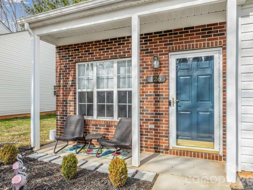 126 Rhett Court, Fort Mill, SC 29715.  MLS# CAR4350227, YatesRealty ID 4952. 