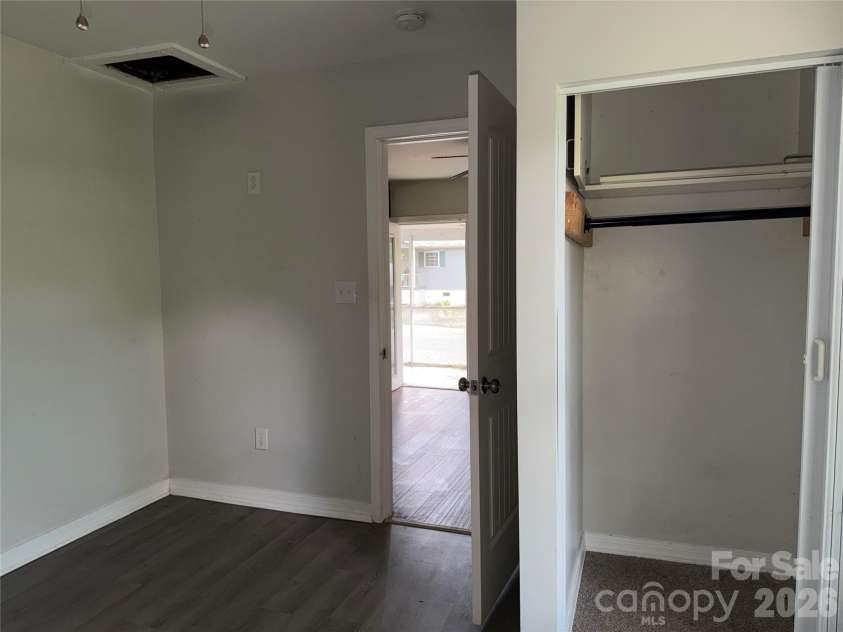 1442 School Street, Statesville, NC 28677.  MLS# CAR4422803, YatesRealty ID 49521. 
