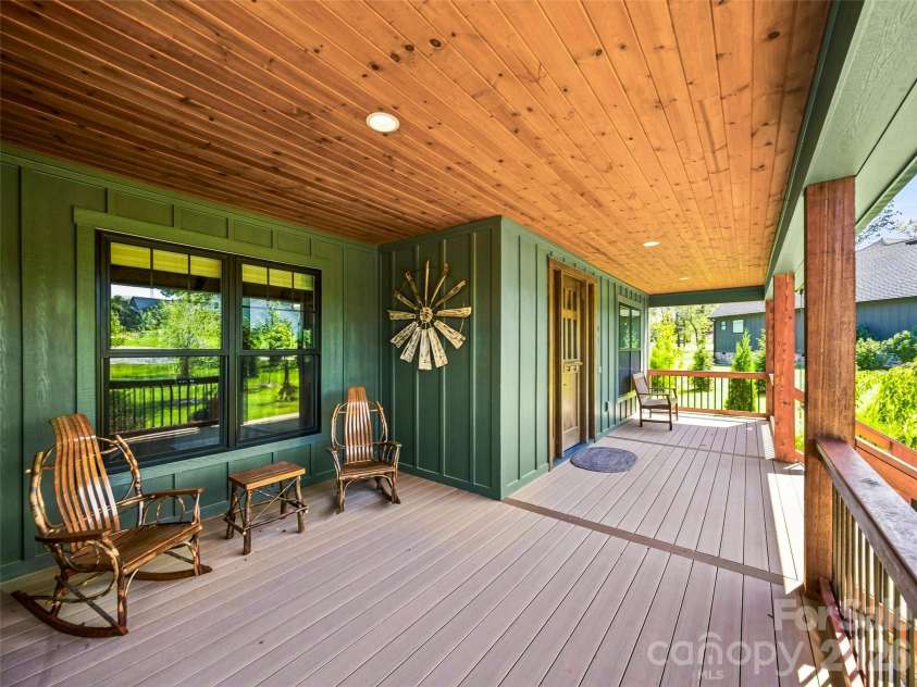 43 Lucy Lane, Mills River, NC 28759.  MLS# CAR4422678, YatesRealty ID 49522. 
