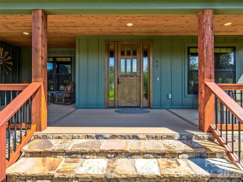 43 Lucy Lane, Mills River, NC 28759.  MLS# CAR4422678, YatesRealty ID 49522. 