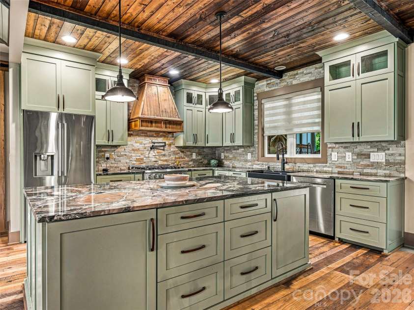 43 Lucy Lane, Mills River, NC 28759.  MLS# CAR4422678, YatesRealty ID 49522. 