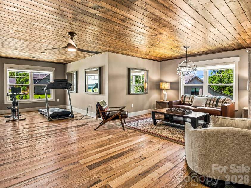 43 Lucy Lane, Mills River, NC 28759.  MLS# CAR4422678, YatesRealty ID 49522. 