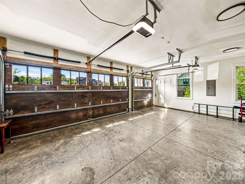 43 Lucy Lane, Mills River, NC 28759.  MLS# CAR4422678, YatesRealty ID 49522. 