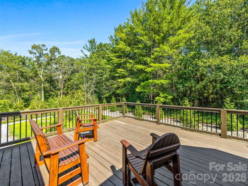 43 Lucy Lane, Mills River, NC 28759.  MLS# CAR4422678, YatesRealty ID 49522. 