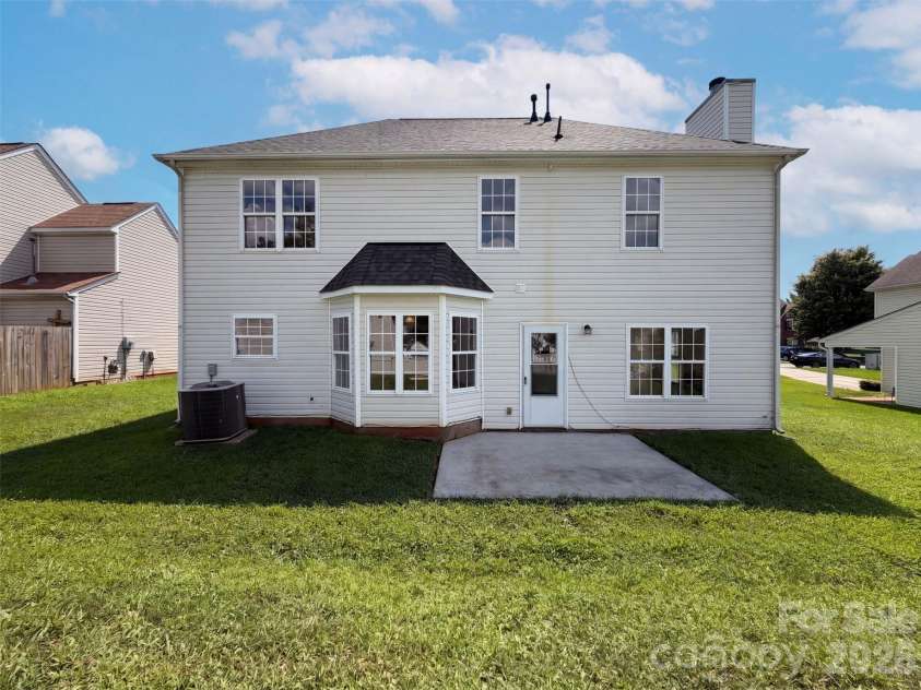 3527 Mallory Taylor Lane, Charlotte, NC 28216.  MLS# CAR4422818, YatesRealty ID 49526. 
