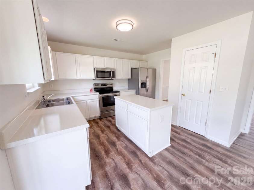 3527 Mallory Taylor Lane, Charlotte, NC 28216.  MLS# CAR4422818, YatesRealty ID 49526. 