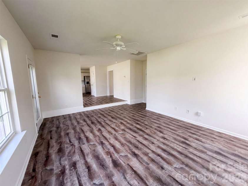3527 Mallory Taylor Lane, Charlotte, NC 28216.  MLS# CAR4422818, YatesRealty ID 49526. 