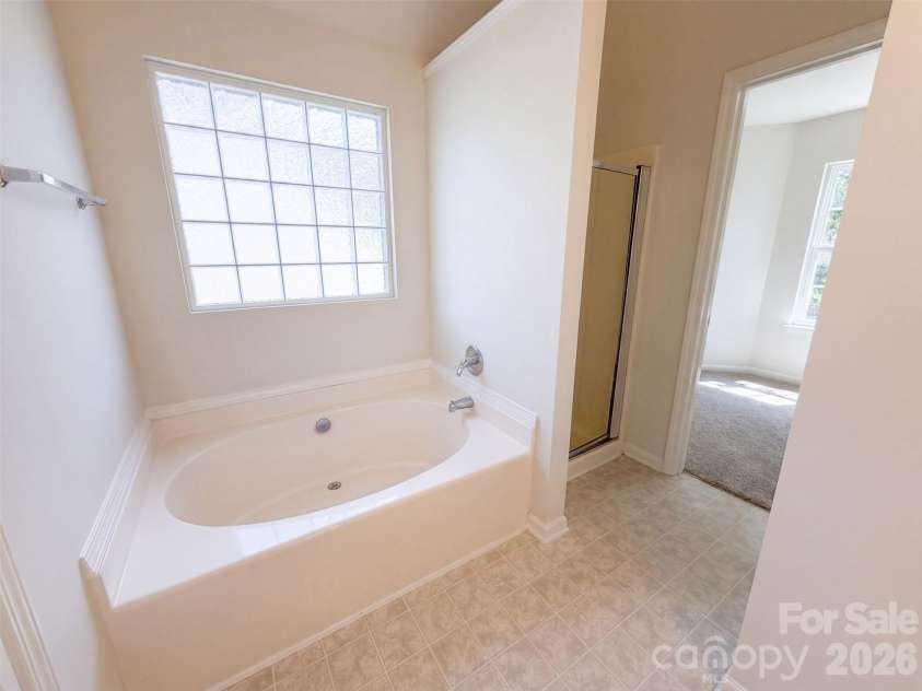 3527 Mallory Taylor Lane, Charlotte, NC 28216.  MLS# CAR4422818, YatesRealty ID 49526. 