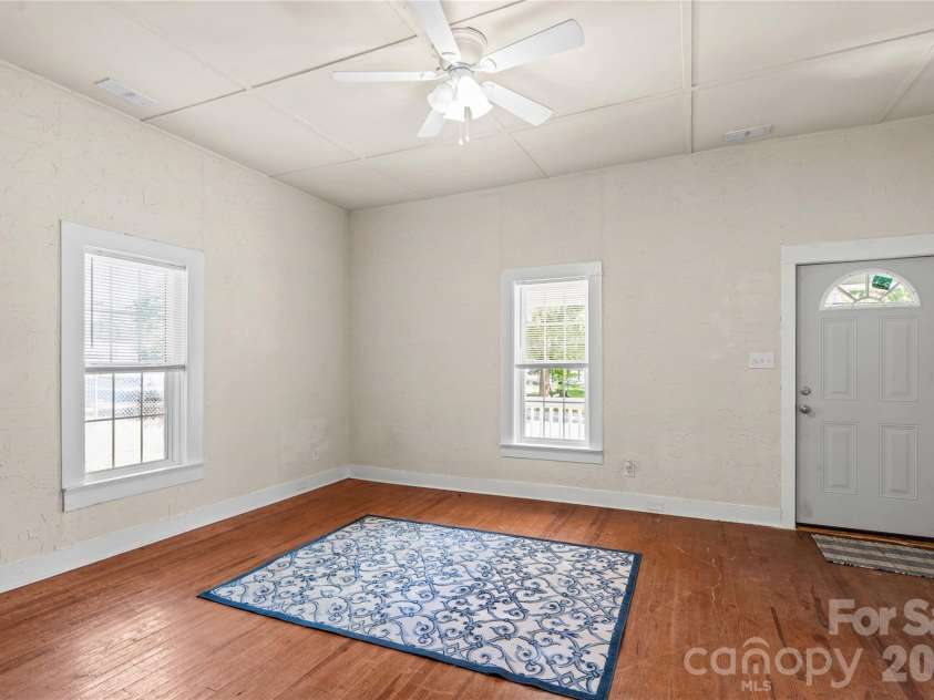 209 Wilson Avenue, Mooresville, NC 28115.  MLS# CAR4422376, YatesRealty ID 49527. 