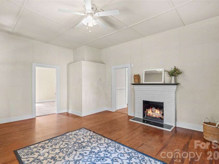 209 Wilson Avenue, Mooresville, NC 28115.  MLS# CAR4422376, YatesRealty ID 49527. 