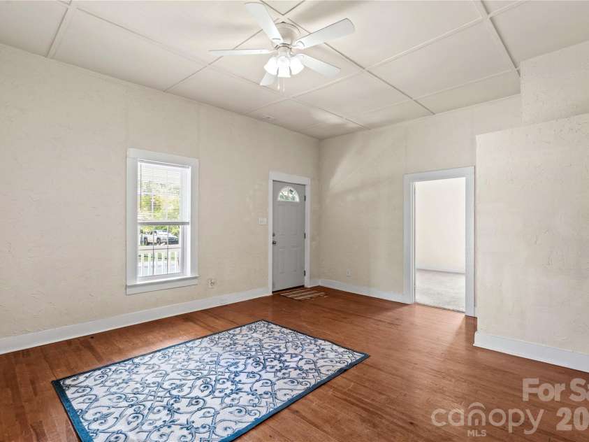 209 Wilson Avenue, Mooresville, NC 28115.  MLS# CAR4422376, YatesRealty ID 49527. 