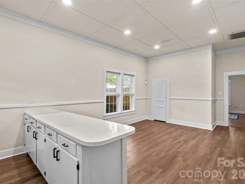 209 Wilson Avenue, Mooresville, NC 28115.  MLS# CAR4422376, YatesRealty ID 49527. 