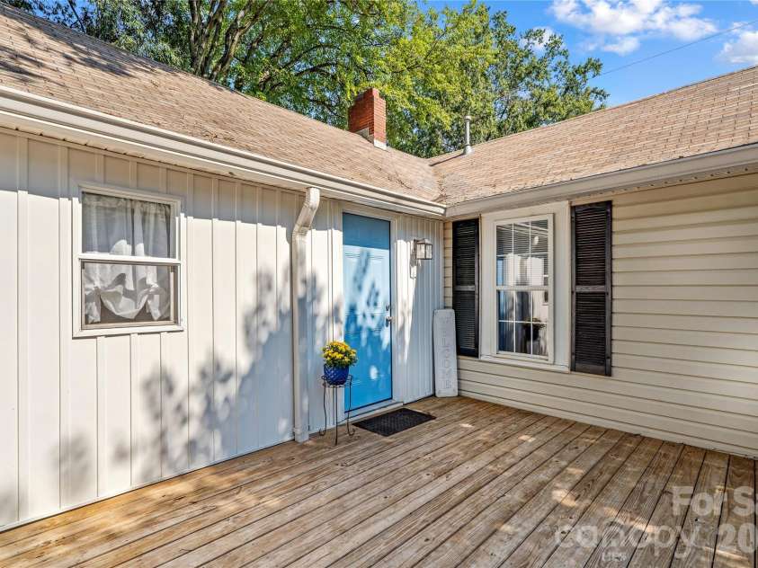 209 Wilson Avenue, Mooresville, NC 28115.  MLS# CAR4422376, YatesRealty ID 49527. New Deck