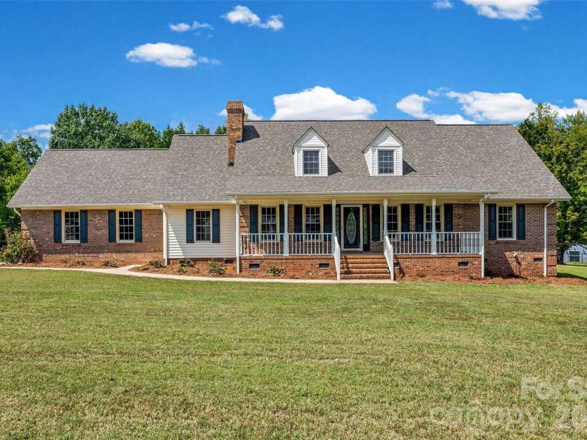 230 Wesley Amaker Road, York, SC 29745.  MLS# CAR4418695, YatesRealty ID 49528. 