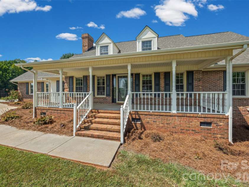 230 Wesley Amaker Road, York, SC 29745.  MLS# CAR4418695, YatesRealty ID 49528. 