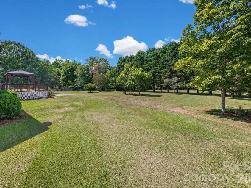 230 Wesley Amaker Road, York, SC 29745.  MLS# CAR4418695, YatesRealty ID 49528. 