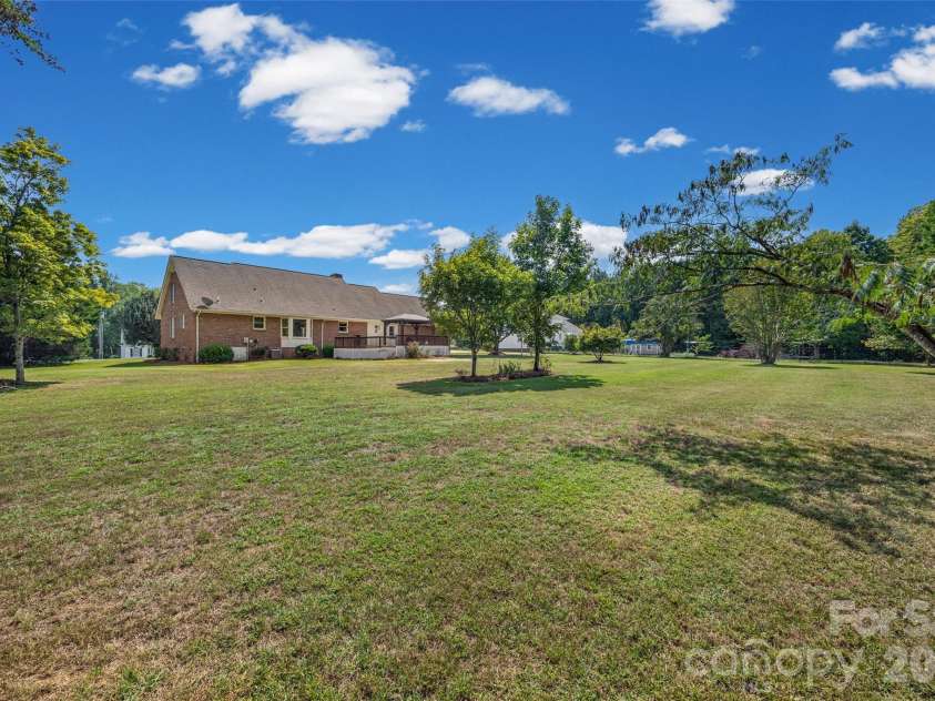 230 Wesley Amaker Road, York, SC 29745.  MLS# CAR4418695, YatesRealty ID 49528. 