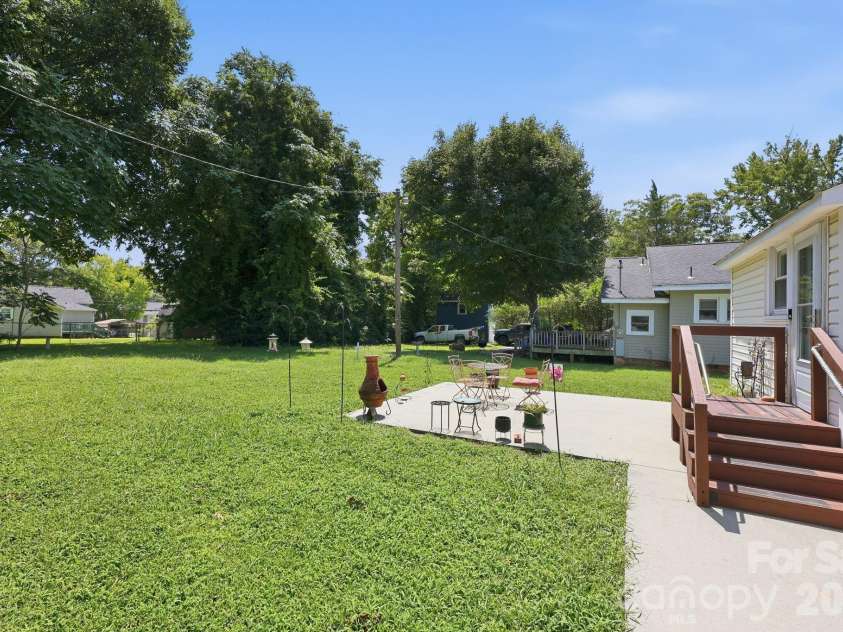 313 Ridge Avenue, Kannapolis, NC 28083.  MLS# CAR4405624, YatesRealty ID 49529. 