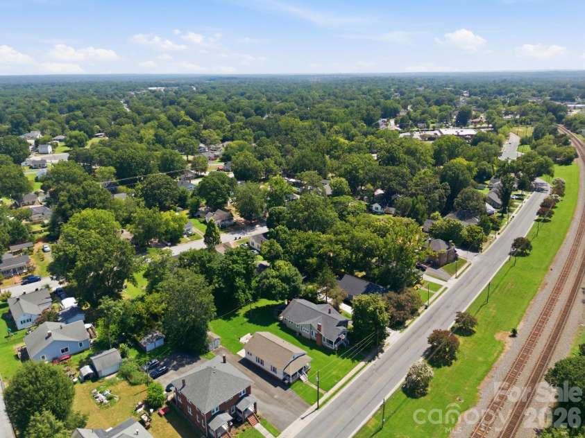 313 Ridge Avenue, Kannapolis, NC 28083.  MLS# CAR4405624, YatesRealty ID 49529. 