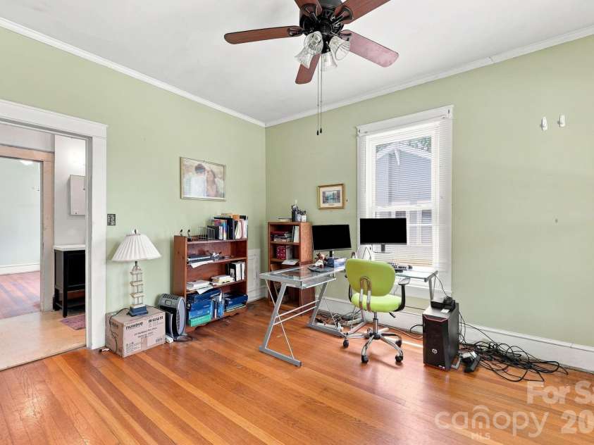 313 Ridge Avenue, Kannapolis, NC 28083.  MLS# CAR4405624, YatesRealty ID 49529. Front Bedroom