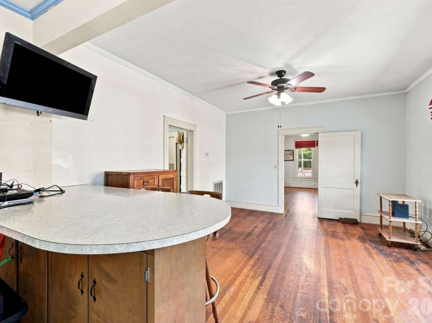 313 Ridge Avenue, Kannapolis, NC 28083.  MLS# CAR4405624, YatesRealty ID 49529. Kitchen to Dining Room